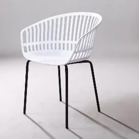 3032